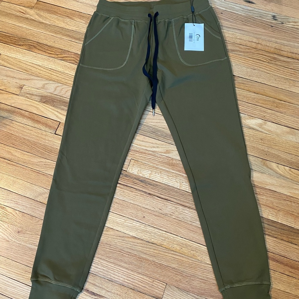 Zyia Olive Small Unwind Joggers